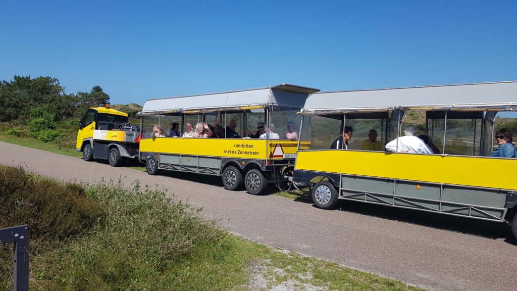 Mit dem "Sonnenzug" durch die Schoorlse Duinen